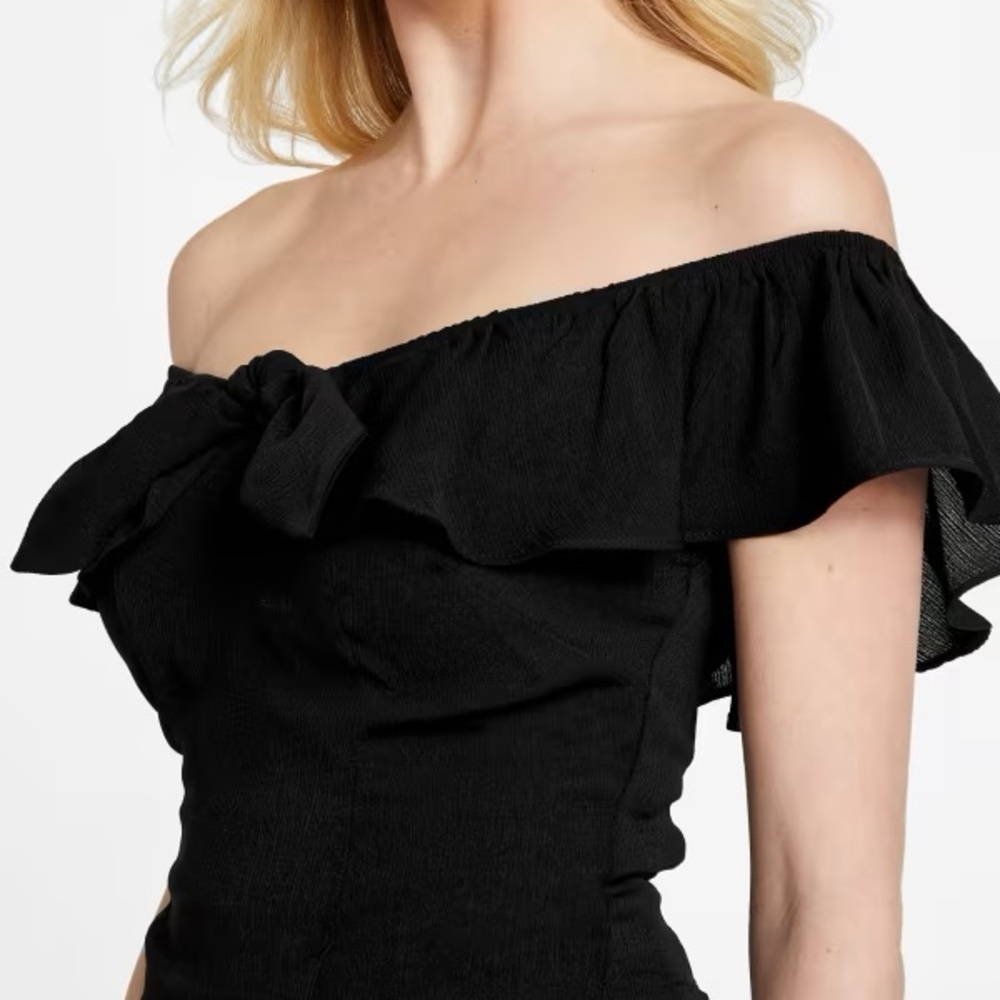 🌺NEW GUESS Juno Off-the-Shoulder Crop Top – Size Small